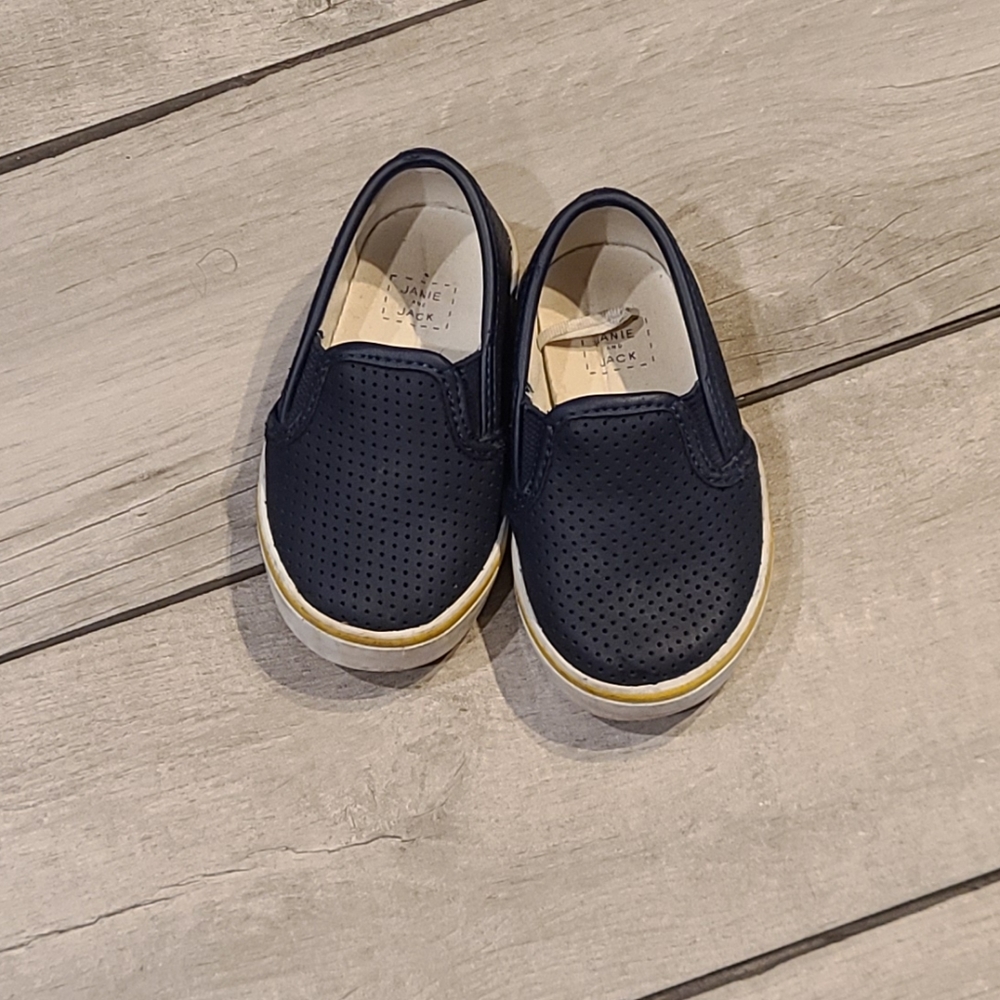 🦔Janie and Jack baby slip on sneakers🌷